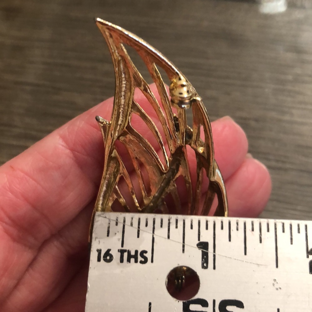 Vintage Goldtone Leaf Cluster Pin - Picture 8 of 14
